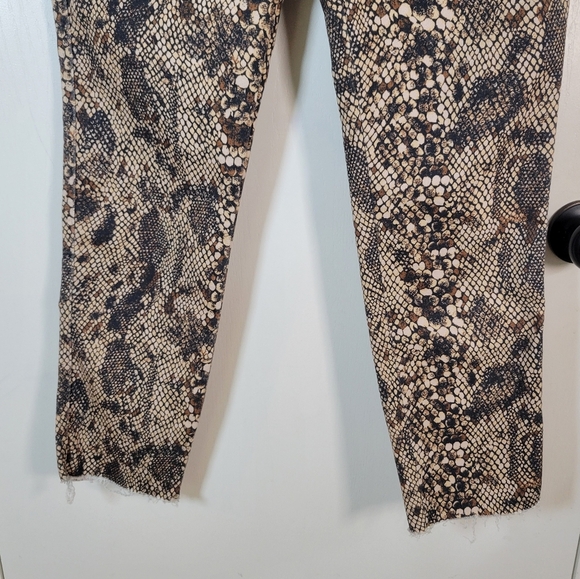 We The Free Snakeskin Pants Size 32 High Rise Cropped Edgy Festival - Picture 2 of 8